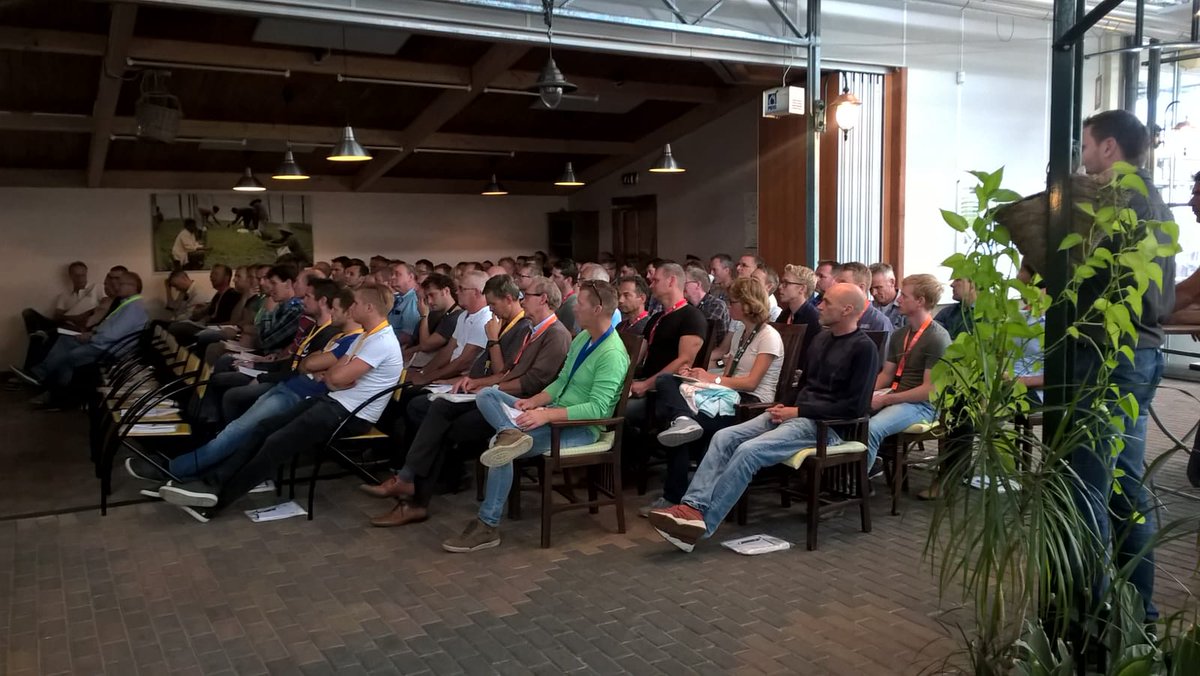 Er zijn veel klanten afgekomen op onze kennisdag voor de sierteelt bij de <a href="/Demokwekerij/">DemokwekerijWestland</a> Collega Daan Verbeek is één van de sprekers #kennis