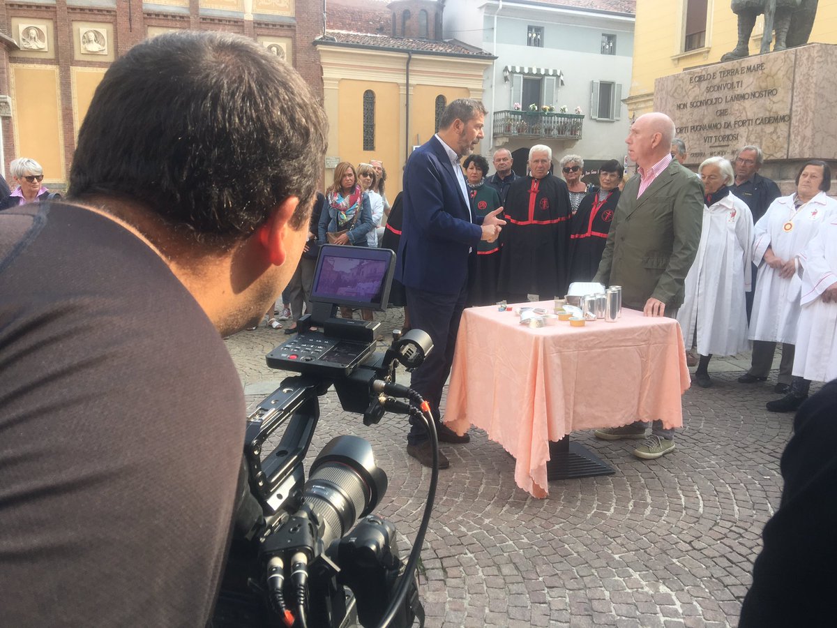 ConsorzioCIAL's tweet photo. #RicetteAllItaliana @rete4 Oggi a Gambaló si parla di #raccoltadifferenziata #alluminio con @gschiona Direttore #CIAL https://t.co/QxfGJ9LP50