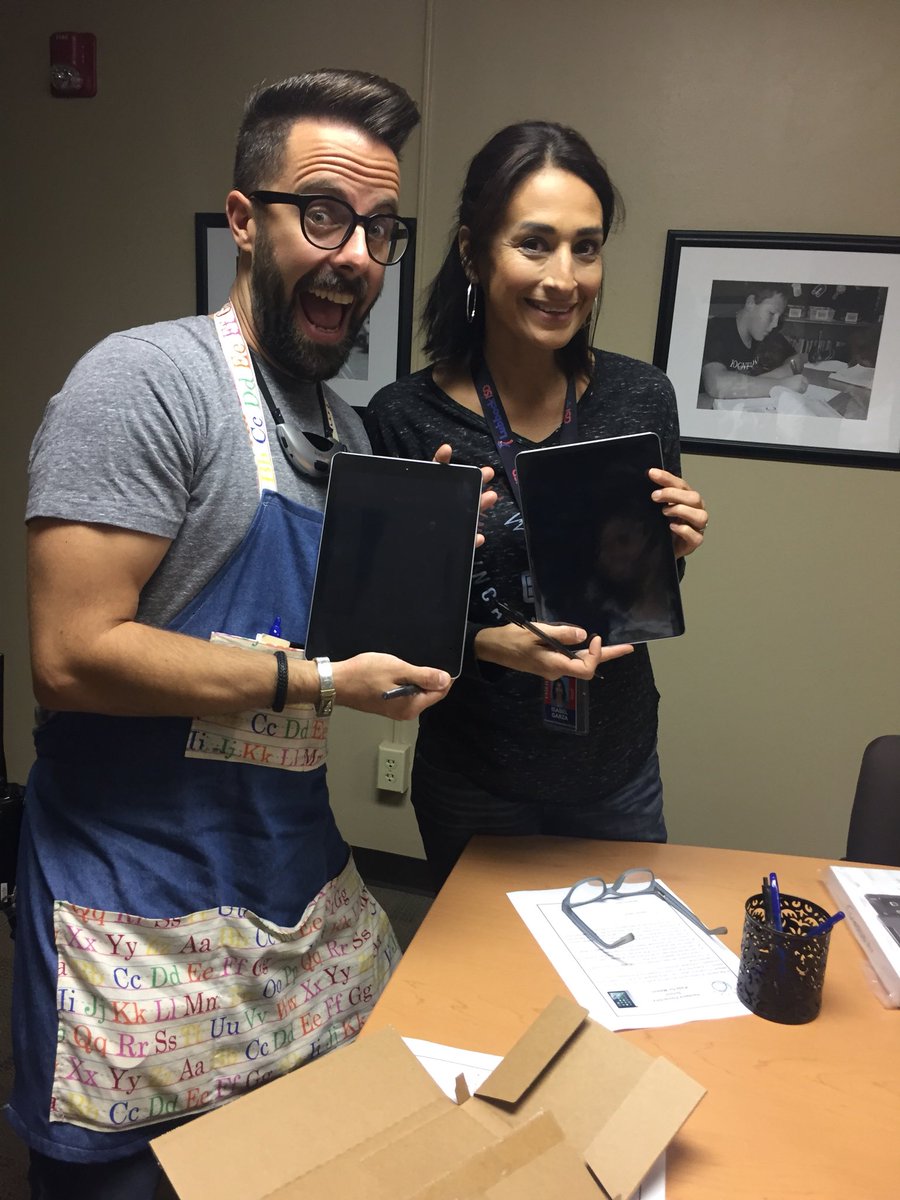 LubbockISDDL's tweet photo. Who said Hardwick’s excited about iPads for Watson? @LubbockDL @LubbockISD #hardwickpride https://t.co/pHLfT8kfV8