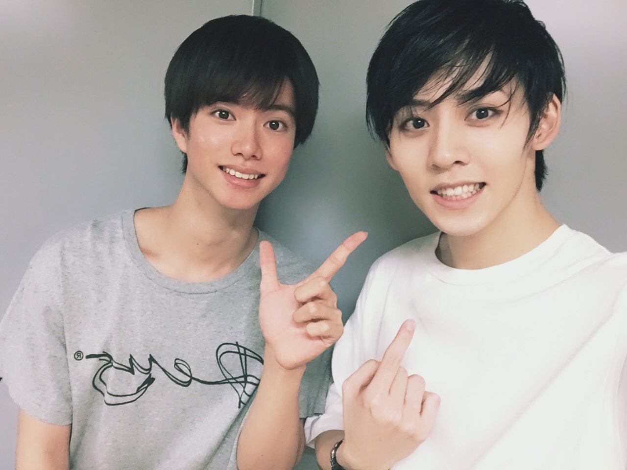 牧島 輝 まきしま ひかる 本日もたくさんのご来場誠にありがとうございました 碧斗 久々 嬉しかった 碧 斗とは 喧嘩もしてないし仲悪くなんて全くもってないのに何故か憎まれ口を叩き合い啀み合うという謎のノリが存在します 渡辺碧斗の