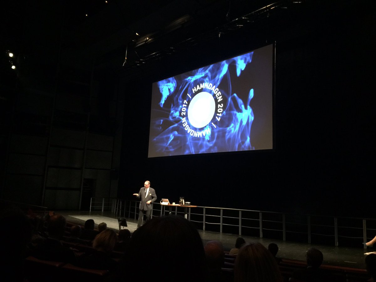ViktorAllguren's tweet photo. Mr Jan Eliasson talkes about his background as dock worker in the Port of Gothenburg at #Hamndagen. @PortGot https://t.co/nzLljeriat