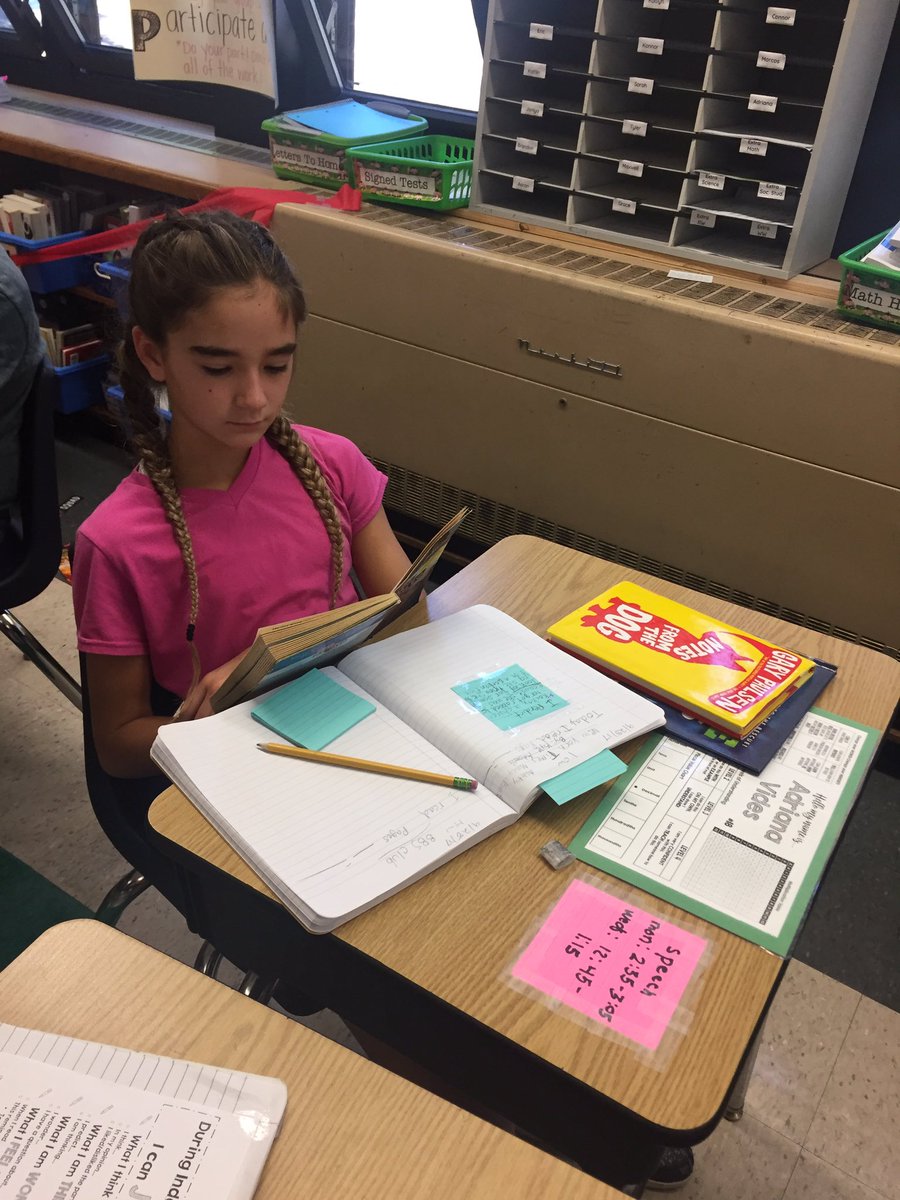 MrsLoughner5's tweet photo. ⚠️Critical reading and thinking happening in here! ⚠️ STOP and JOT when reading! #postitcrazy #stopandjot https://t.co/zkVbWunFE5