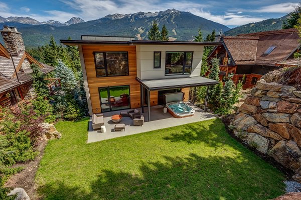 RDCFineHomes's tweet photo. We are so lucky to live in this #MountainPlayground! #HealthyHomesHappyFamilies #YearRoundActivities #WeLoveTheMountains https://t.co/hL5C0NIwlT