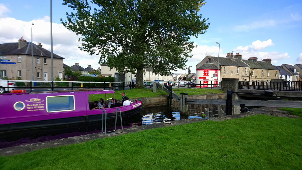 Some photos of our Community Involvement class volunteering on the Union Canal.