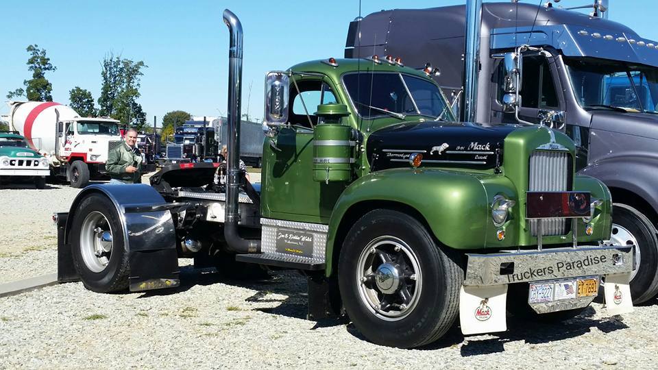 luvgodtrans's tweet photo. ThrowbackThursday #tbt #trucking https://t.co/4oDRKAwbRR