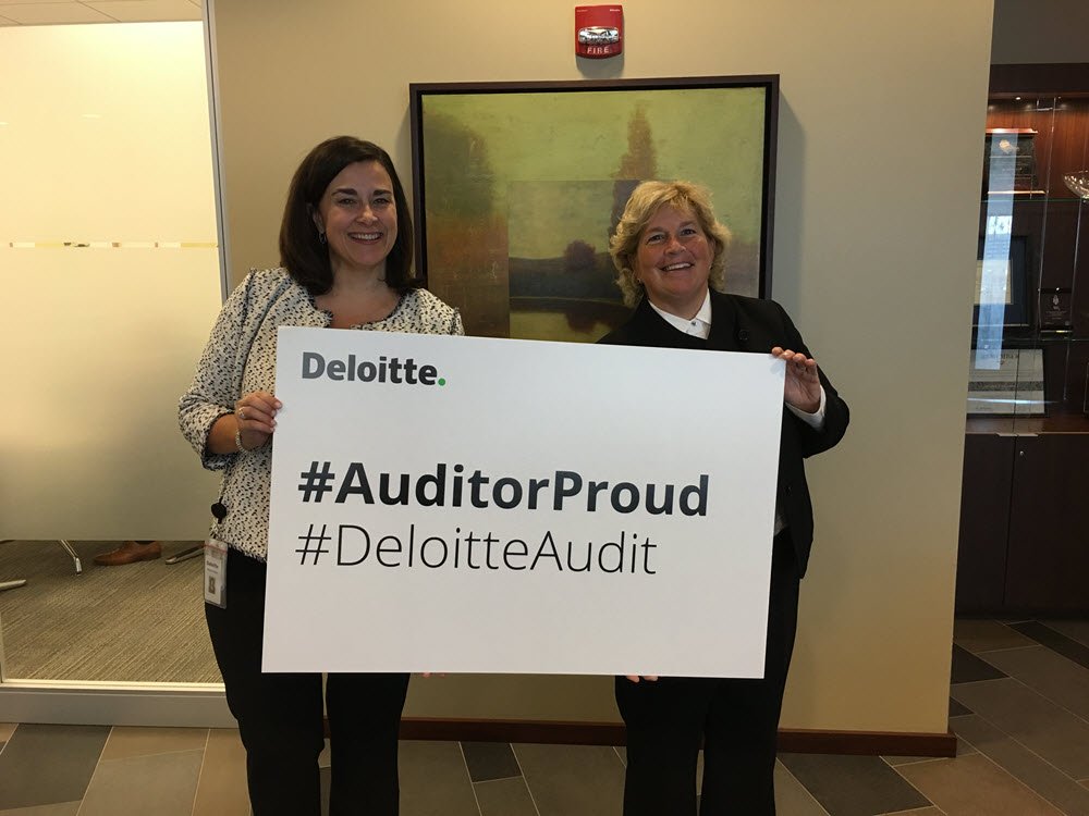 WendyKFletcher's tweet photo. I love going to work interacting with a diverse group of people of all ages and backgrounds who inspire me. #AuditorProud #DeloitteAudit https://t.co/eg7R0f4yOi