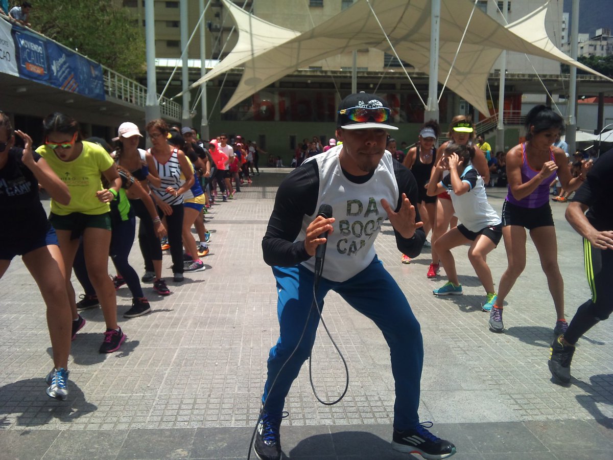 DeporteChacao's tweet photo. Hoy en #MoviendoLaCalle tenemos: #DAbootcamp-->6pm #Dragonfight -->7pm #Aptitudfisica-->7pm y #lightcontactfit-->7:30pm 💪👊 #Jueves https://t.co/FnsZnJ0Hx2