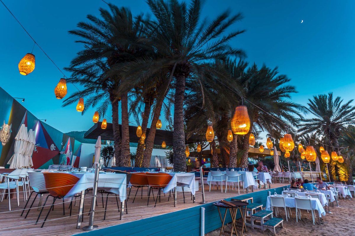 A beautiful view and dinner for two, what better way to end the day at flamm?