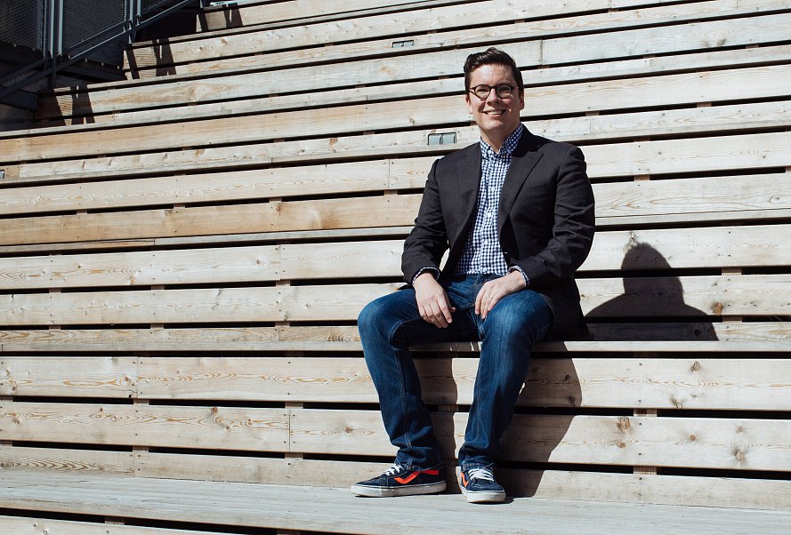YouTooday's tweet photo. Check out today's featured #PiMaker: Matthew Manos @verynicetweets https://t.co/HQ0ULrnLjn #values #socialentrepreneurship #positiveimpact https://t.co/ZWsjFGzfhz