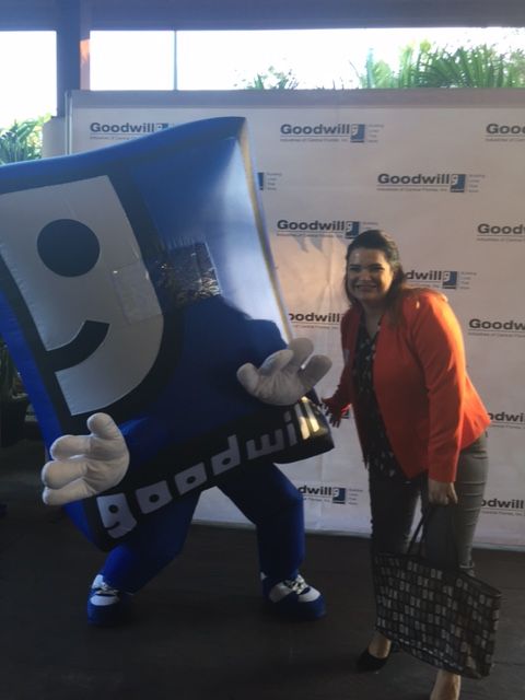 EAFHRForum's tweet photo. @goodwillcfl Inspiration Breakfast 2017 - Hanging with #GWilly! #eafmember #GWbreakfast2017 https://t.co/FcxwsCo6Sf