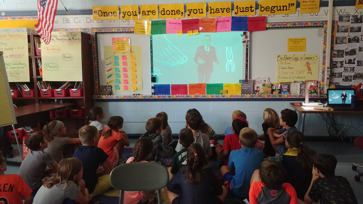 msphamzane's tweet photo. Inspiration in writing workshop from mentor author Jack Gantos! #personalnarrative #writingradar #jackgantos #zanenorthstars #4th #collsedu https://t.co/6KuQlIJ46r