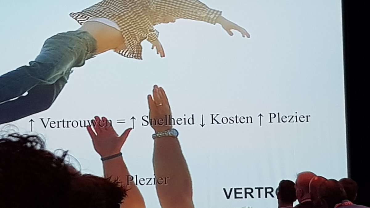 vincente's tweet photo. vertrouwen! betekent meer snelheid, minder kosten en meer plezier. Minder vertrouwen -> langzaam, duur, en weinig lol #cu2017 @cadcompany https://t.co/JdH84OsBfp