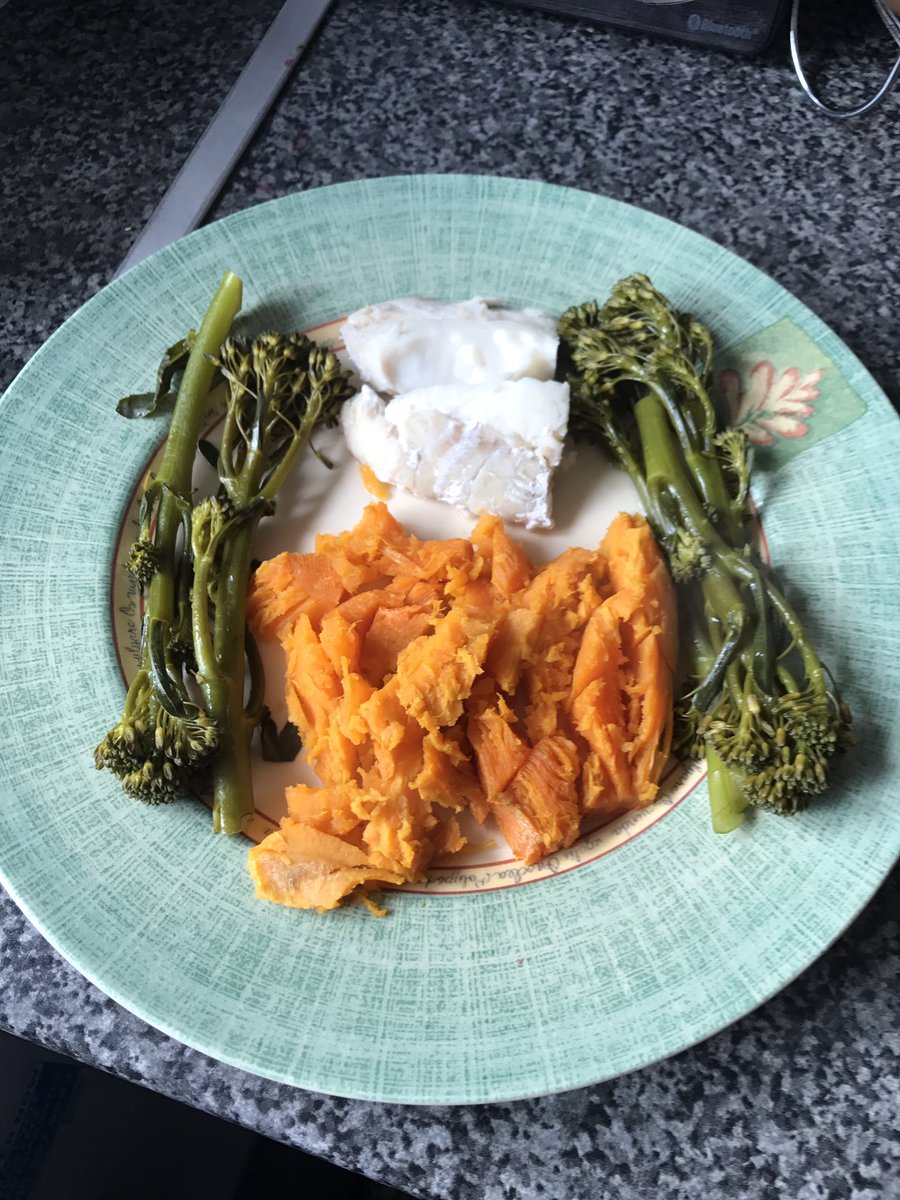 FayeGrenade's tweet photo. #eatclean #fightcamp #meal4 #dedication #teenfitness #mypassion #fightingforthetop #Championship #spain #21days #kickboxing #k1 #only12 👊🏼 https://t.co/HzI61pdYWl