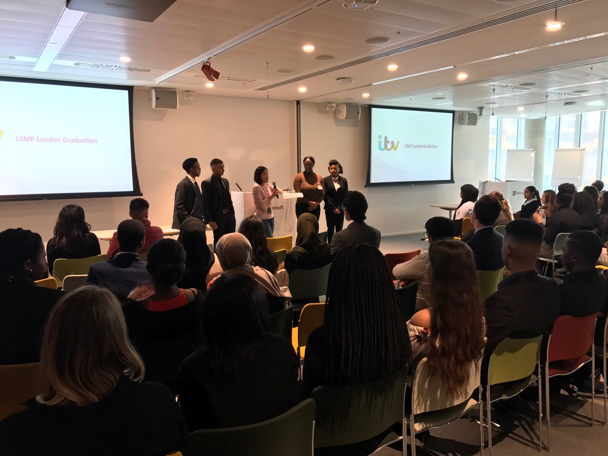 SMBP_UK's tweet photo. Our students raising some great questions during the Q&amp;A on the #LSMP17 graduation @MicrosoftUK #SocialMobility #SocialChange  #careers https://t.co/llZdmi9BxS