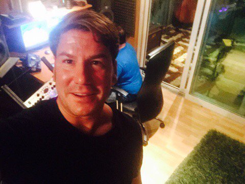 _AndyyLucas_'s tweet photo. En el estudio el día de mi cumpleaños 😅😅😅😅💪🏼💪🏼💪🏼🎤🎤🎤 https://t.co/S2eopDRkkJ