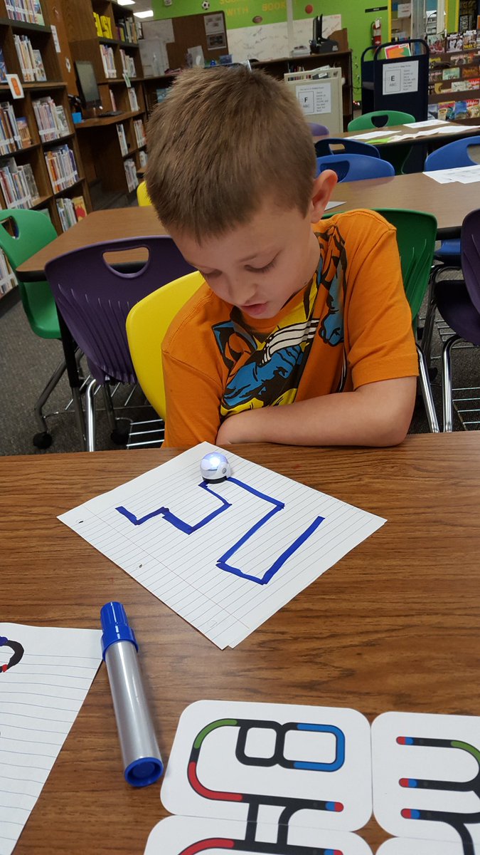 Cwheir_KleinISD's tweet photo. Marvelous makerspaces...we are going places. @NorthamptonKISD @NorthampLibrary https://t.co/3KybxpCgh7