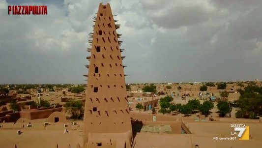 Risultati immagini per Piazzapulita i trafficanti di uomini del Niger