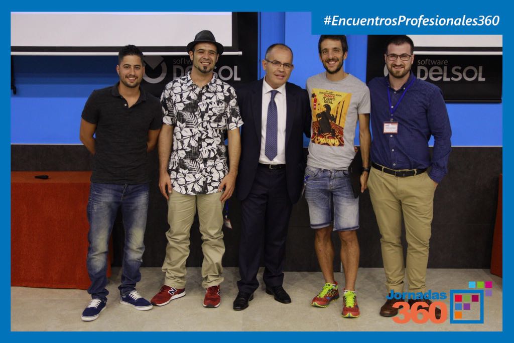 Cierra el acto nuestro Director Ejecutivo <a href="/FulgencioMG/">Fulgencio Meseguer</a> junto a parte de nuestros ponentes. GRACIAS #EncuentrosProfesionales360