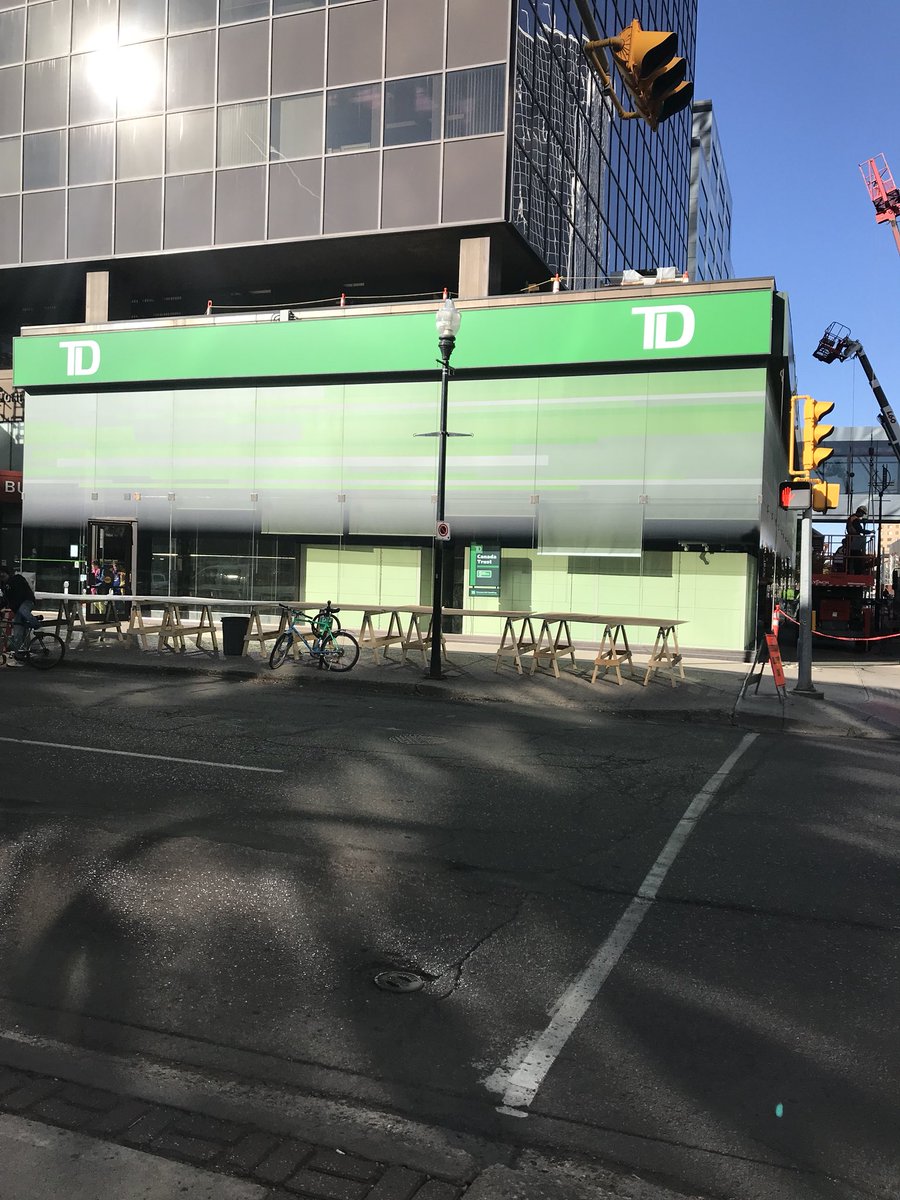 TaralynnHack's tweet photo. New signage at 7544 looks awesome!!! https://t.co/hMScv2nKpt