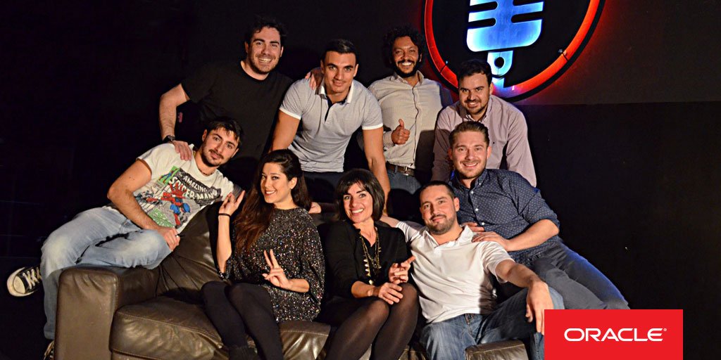 oracle_es's tweet image. ¡Concierto solidario de @OracleROCKS para @pozosinfrontera! No se puede vivir sin música, pero menos sin agua. bit.ly/2yc3pRP