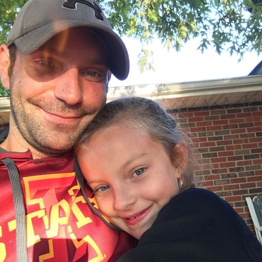 tlongren's tweet photo. My @sydwydney will be 8 next month. Doesn't seem possible. #daddysgirl https://t.co/6r9W5s6DKa https://t.co/qu3R5wQaOB