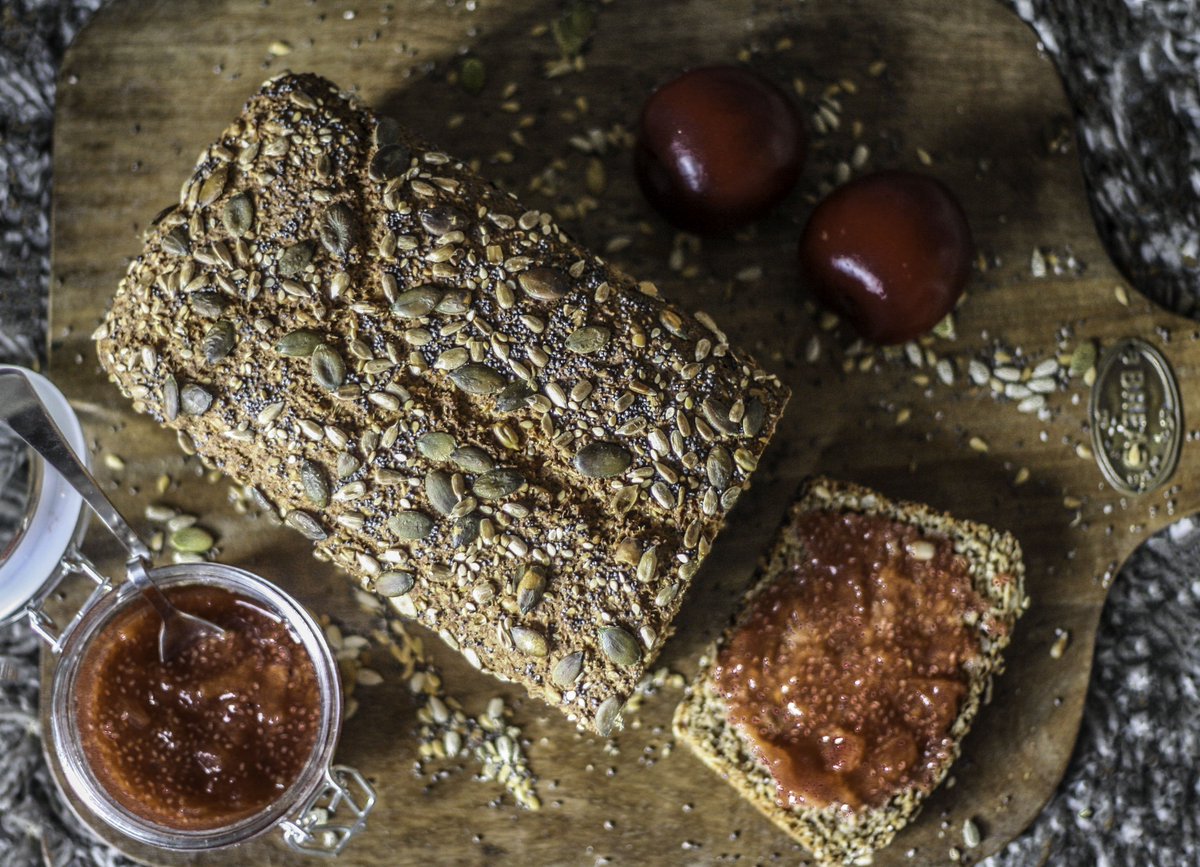 chiabiaseed's tweet photo. We have another mouth watering chia recipe live on our website - homemade wholemeal seed bread with chia jam 😍 Check it out now! #WeAreSureAboutSeeds https://t.co/DmfZLlcWdb https://t.co/tEnzMdPa2v