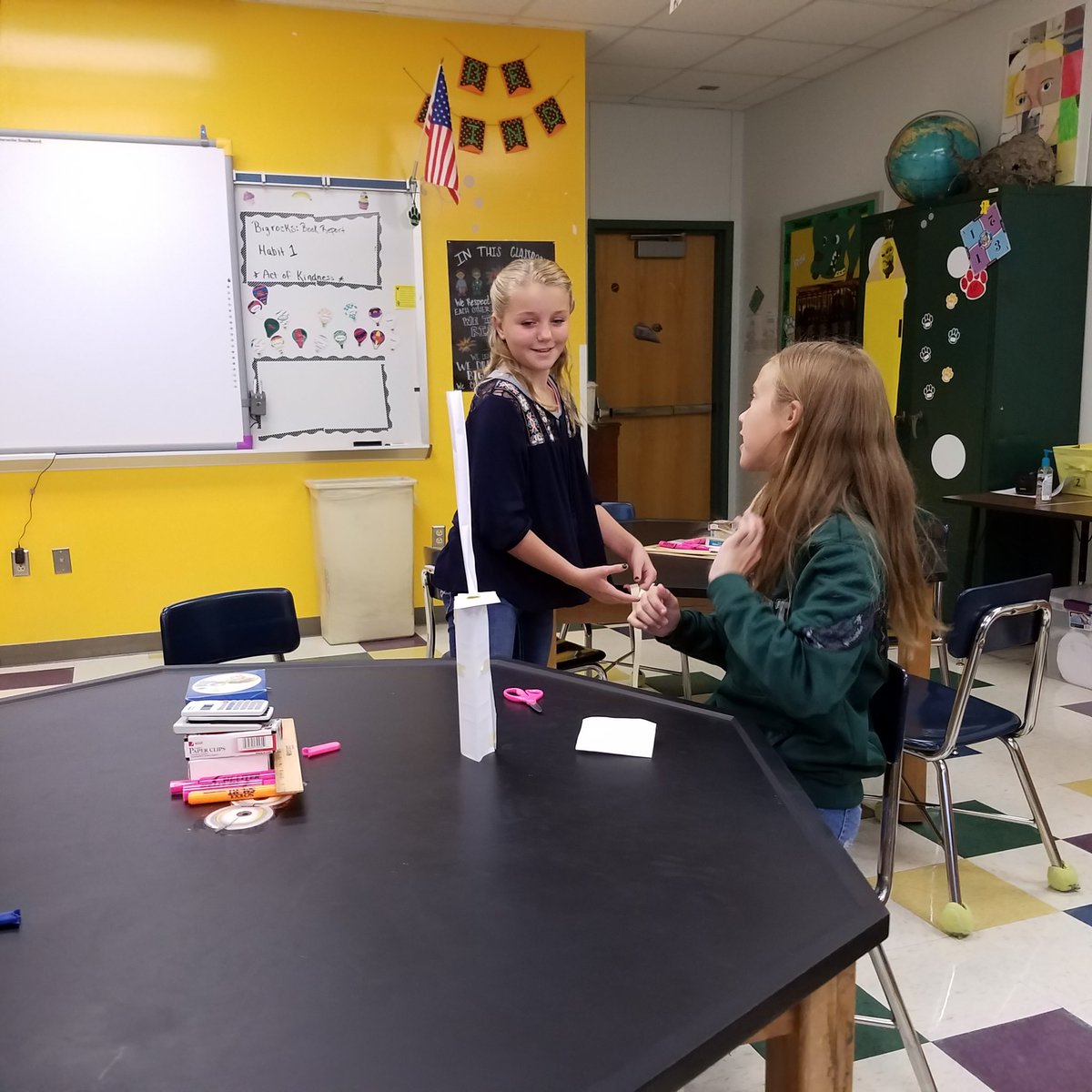jangr6's tweet photo. #STEMTOWERS #Spoofhoundpride #sciencerocks https://t.co/ffONUeBDrP