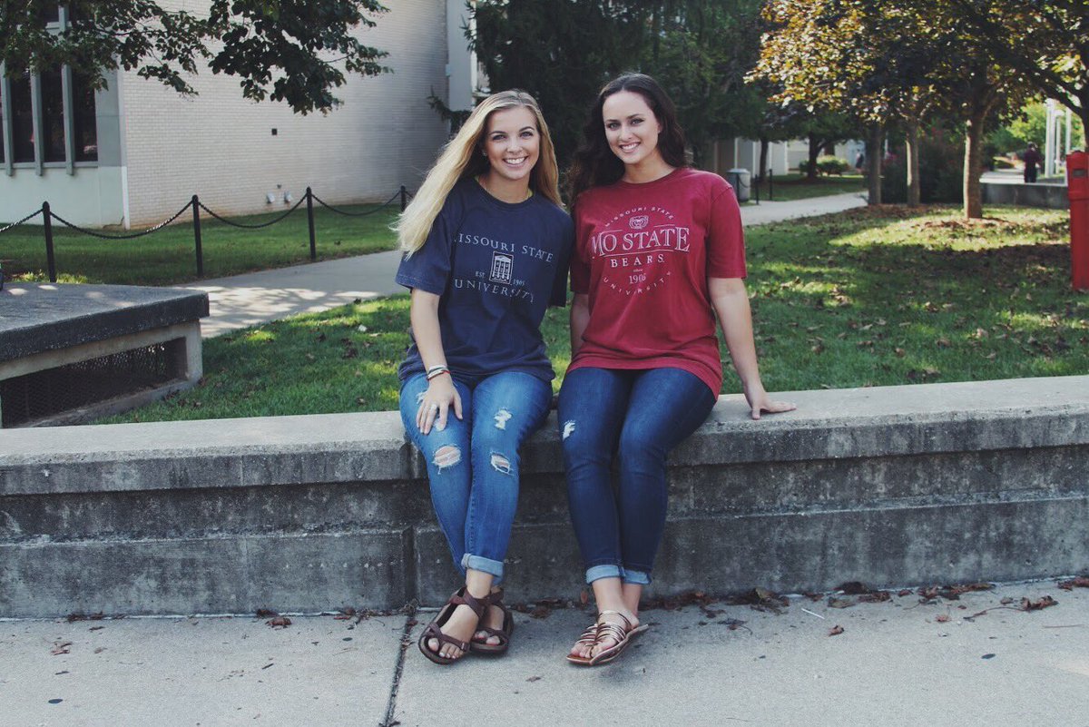 MoStateBkstore's tweet image. our favorite outta town tees are BACK‼️ 3 colors available 💥 
#mostatebookstore #bears #bearup