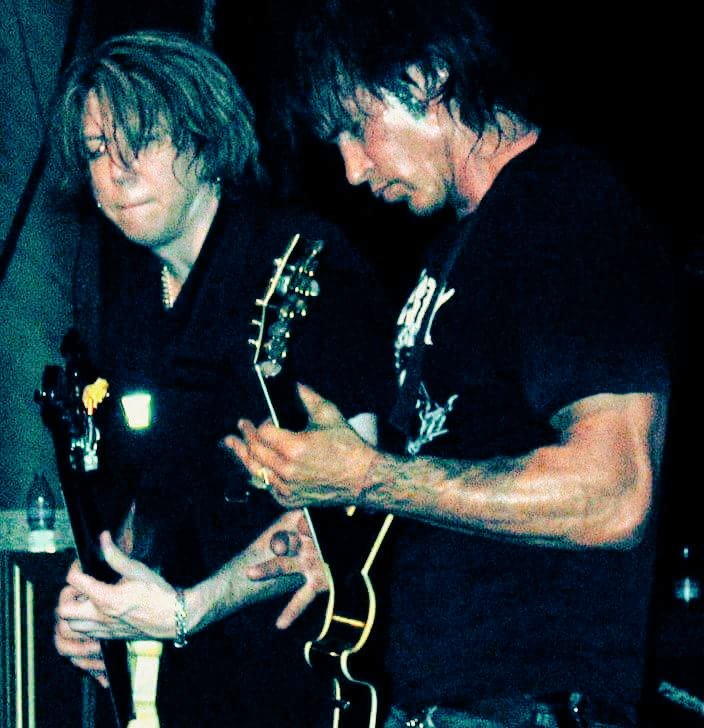 Happy bday to my old boss and brother George Lynch on his birthday today! 