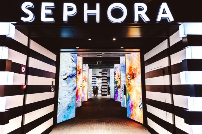 Shopping experience at the Sephora New Store Concept in El Triangle