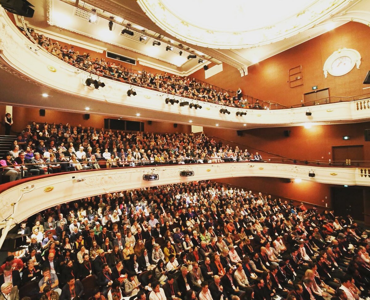 tomjd's tweet photo. This is what 1000 social entrepreneurs in a room looks like. So much great energy at the Social Enterprise World Forum! #SEWF2017 https://t.co/NLlNd7TDNk