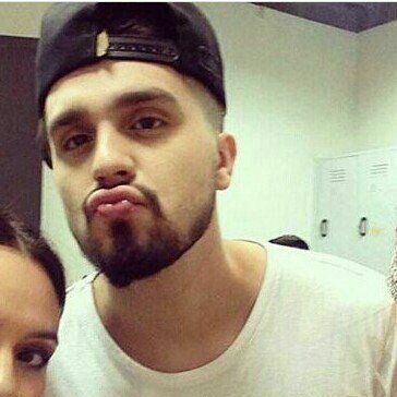 luancited's tweet photo. esperei muito por esse momento O LUAN CORTOU O CABELO #mpn #luansantana https://t.co/AmWzyBg8TM