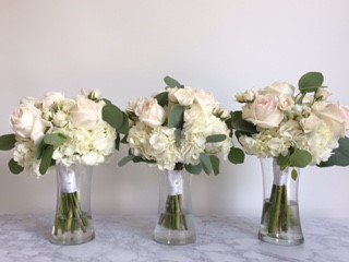 Bridesmaids bouquets. Sweet! #tallyblooms #acountryrose #weddingflorist #tallahasseewedding