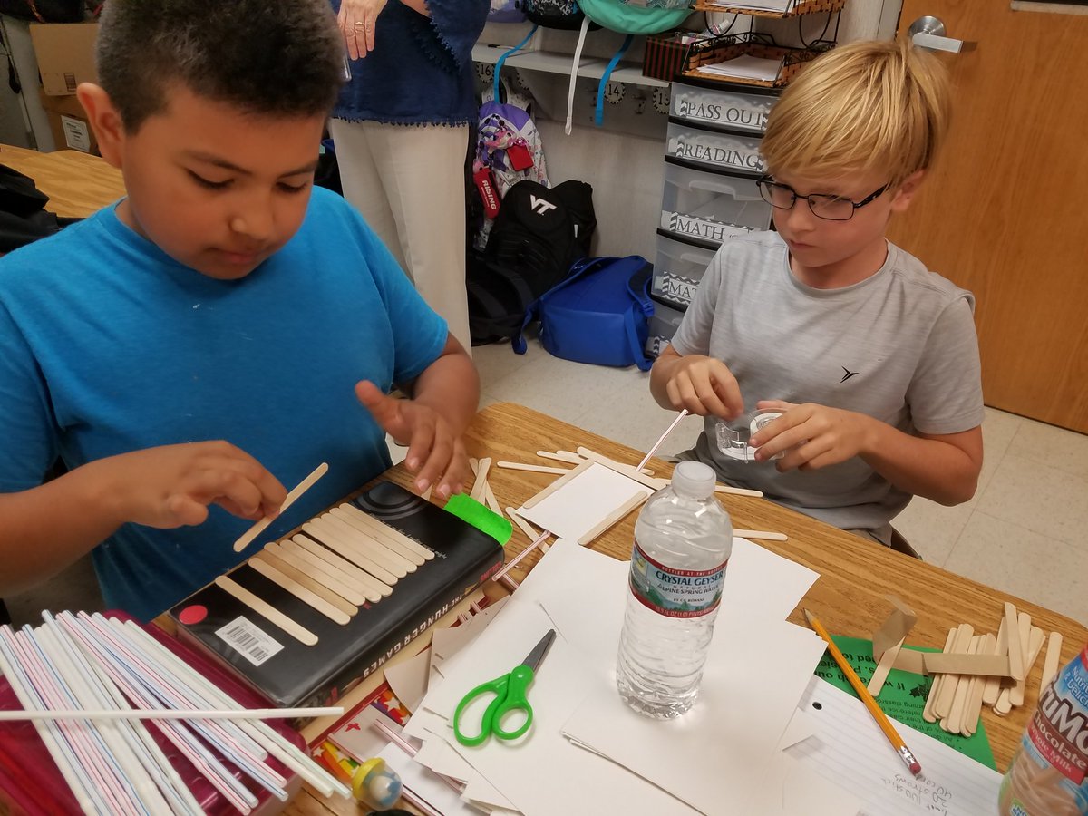 MsKLivingston's tweet photo. Learning the value of items when given a limited supply to use #STEAM #Collaborator #myengineers https://t.co/V3l3hrgxWb