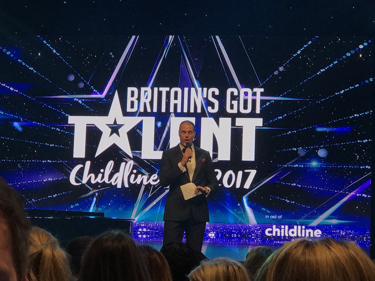 AccensioneUK's tweet photo. Great auctioneer ! @NSPCC #ChildlineBall https://t.co/wXxNwrlGqk