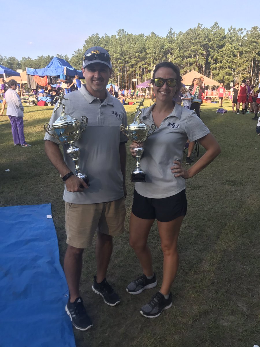 BonnieTerrell24's tweet photo. Proud coaches! #WeAreRHMS #rhmsxc https://t.co/ku74QUaEXP