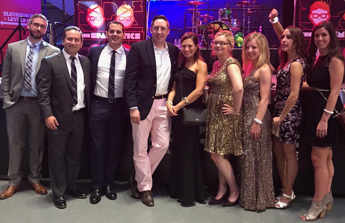 UWYoungLeaders's tweet photo. #ThrowbackThursday to all the fun we had Saturday at #FallBallCLE in the @rockhall 🎸 #TBT https://t.co/lE80jcwqLU