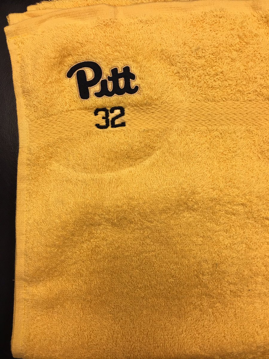 derek_moos's tweet photo. Thanks to @TexonTowel for the new bath towels! #showerinstyle https://t.co/T4mhcLKMFs