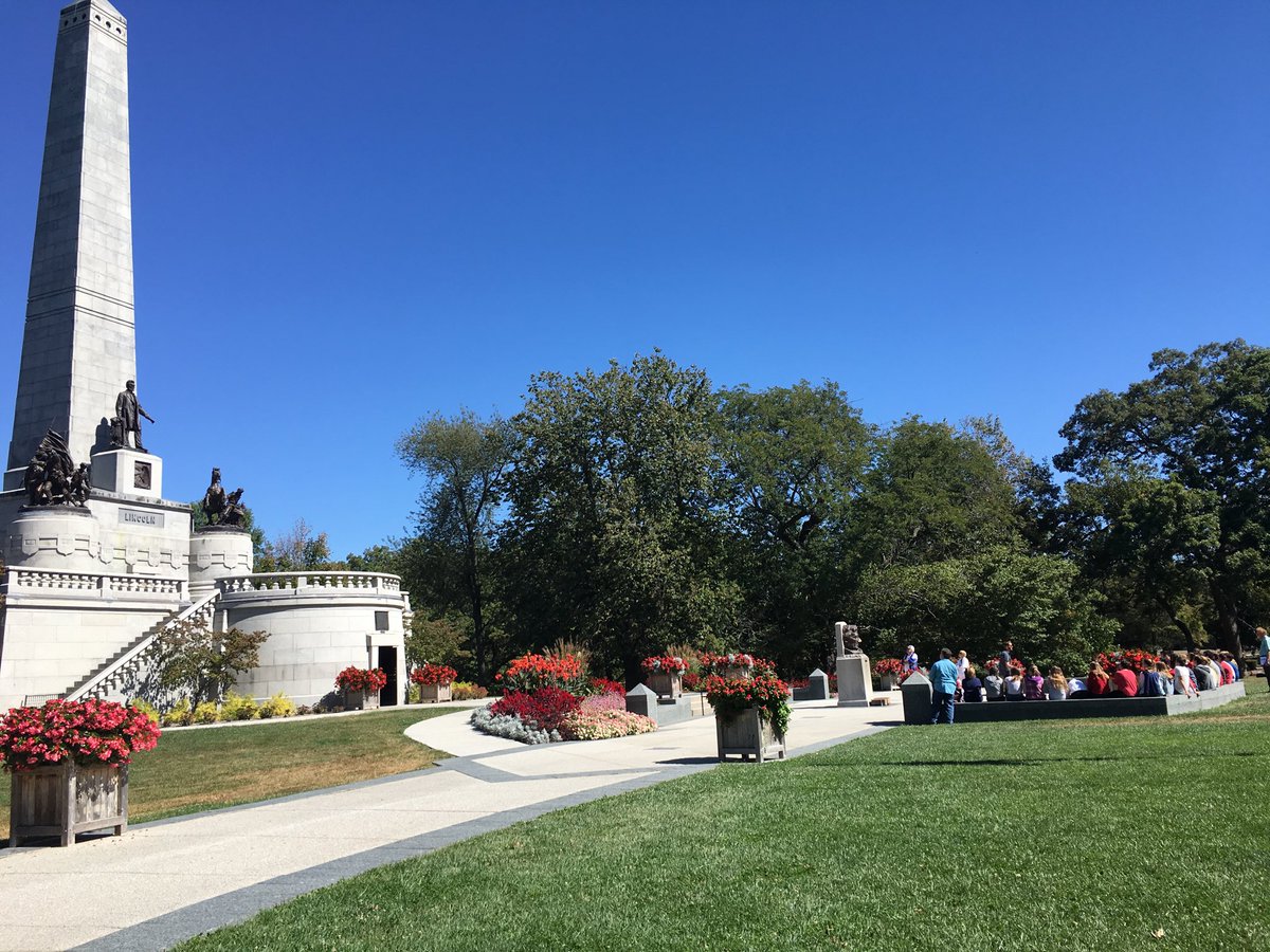 Visiting Lincoln's Tomb Springfield Trip 2