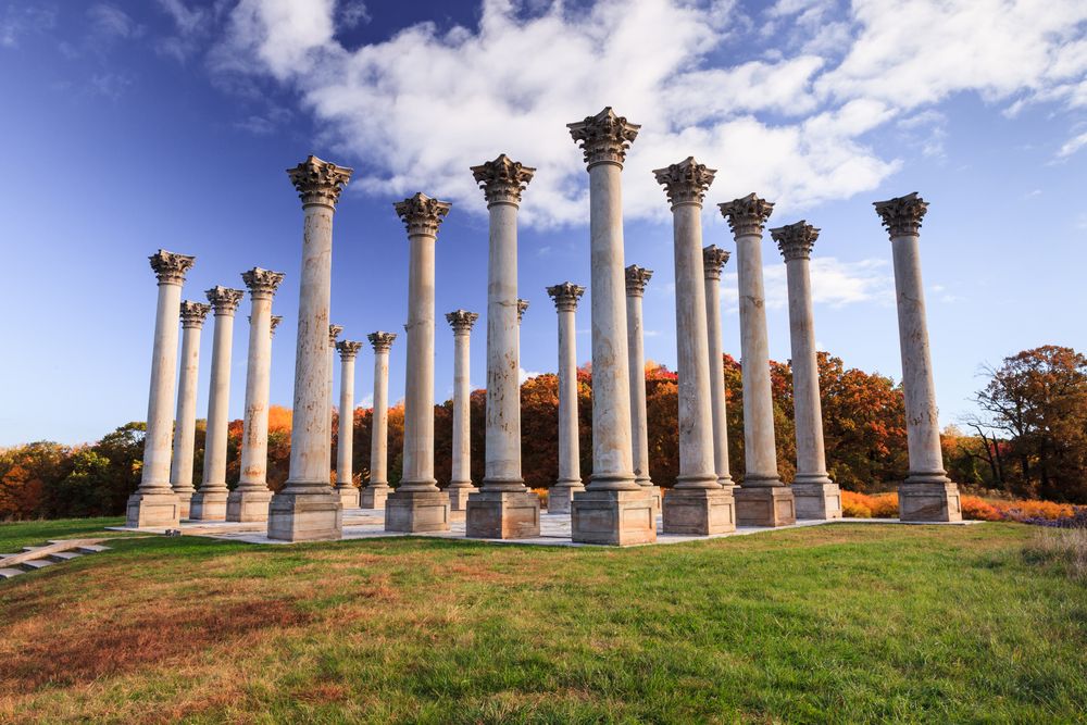 These are some of the stunning sights you can expect to see when visiting #WashingtonDC in the #autumn | buff.ly/2fUo5Y1