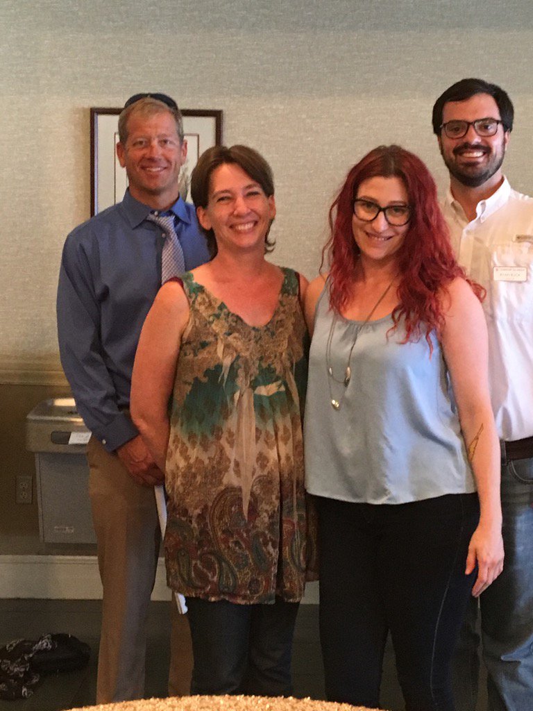 LeadTLH's tweet image. LT Class 35 decorating for DLA! #leaderscandoitall