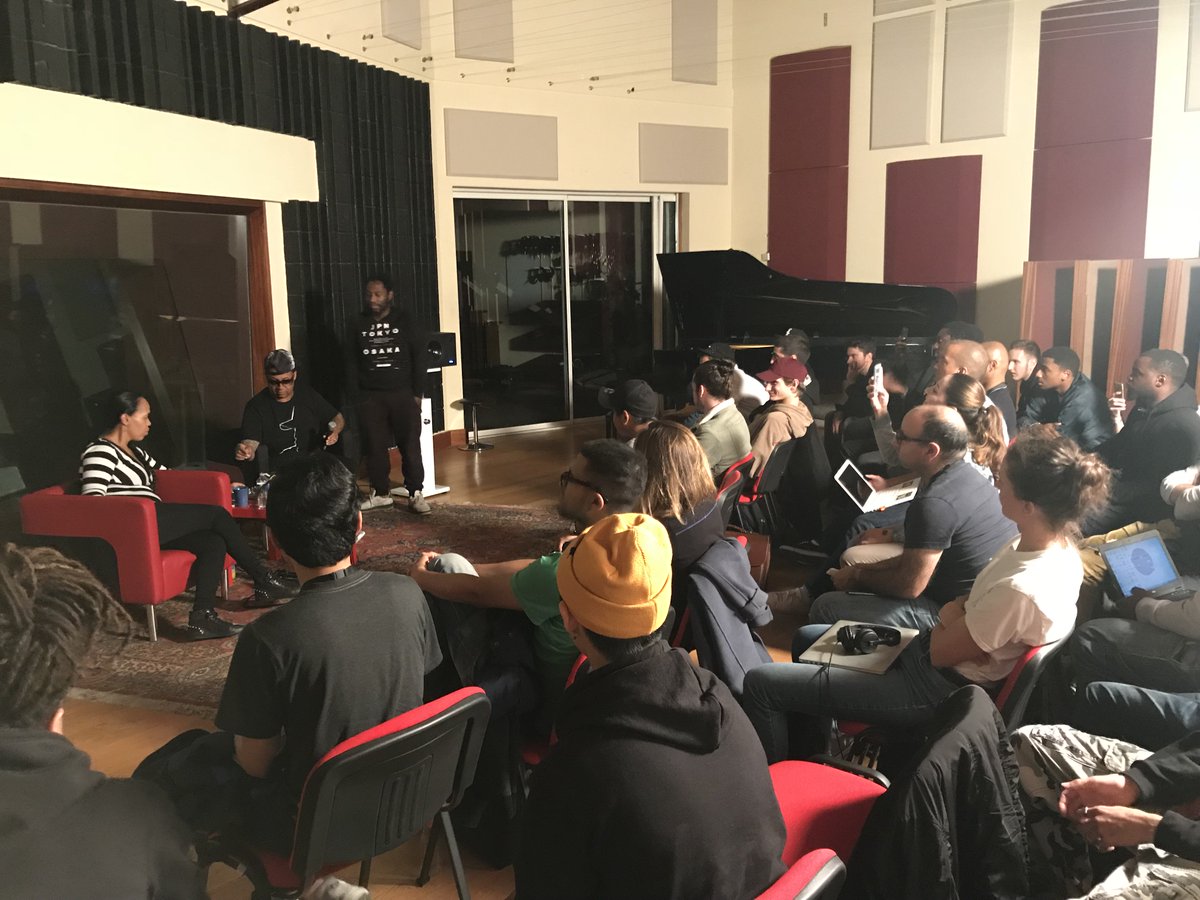AR_Institute_FR's tweet photo. En ce moment ร #abbeyroadinstitute #paris: #masterclass ouverte au public par Focus ... ( #Ddre #Eminem, #kendricklamar @NEWSKOOLRULES https://t.co/9ZExHR1e5O