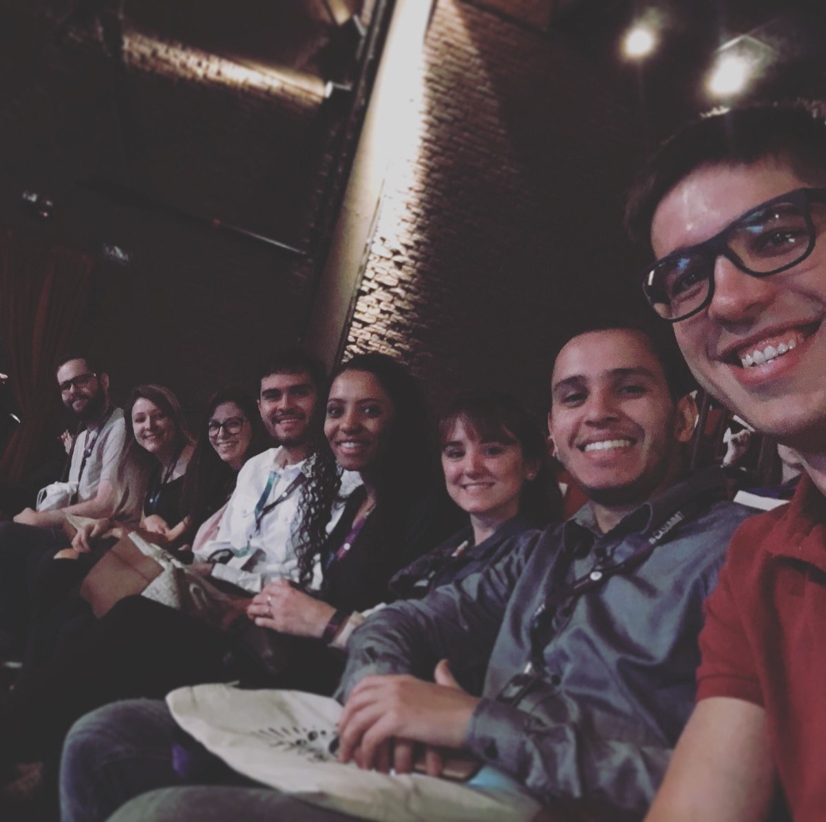 avazquez's tweet photo. Hoje trabalhando de um jeito diferente em como levar a experiência dos nossos clientes para próximo nível em LATAM #CXsummit2017 #NuvemShop https://t.co/zuqu79i52W