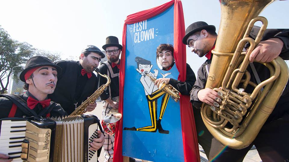 LosFanfarrones's tweet image. FESTICLOWN !
HOY ESPECTACULO DE APERTURA - 80 PAYASOS + FANFARRIA + INVITADOS + SORPRESA !!! -&amp;gt; 20h30 calle Junin Frente al CCP