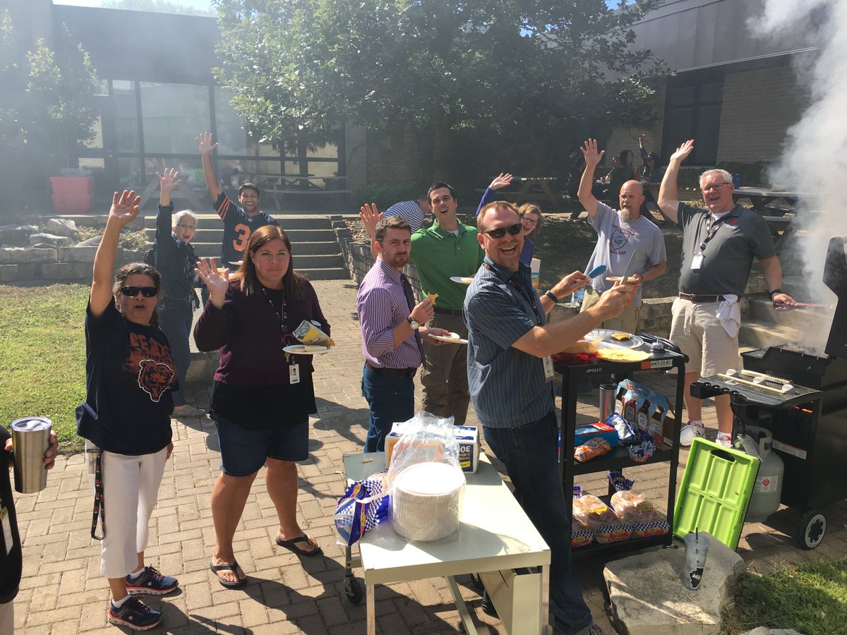 Burger Thursday <a href="/StationMS220/">Station Middle School</a>.  Thanks <a href="/mrtimmaguire/">Tim Maguire</a> &amp; Mr. Duke! #stationnation