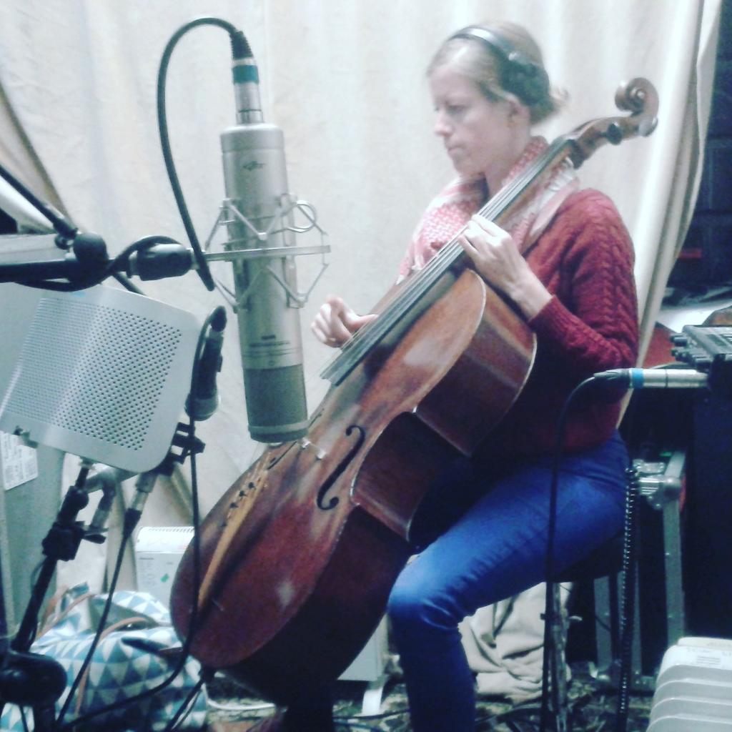 Great day in the studio with @Lizhonks. Thanks to <a href="/TomAWrightMusic/">Tom A Wright</a> keeping us relaxed &amp; on track  #flute #cello #folk #trad #Sheffield