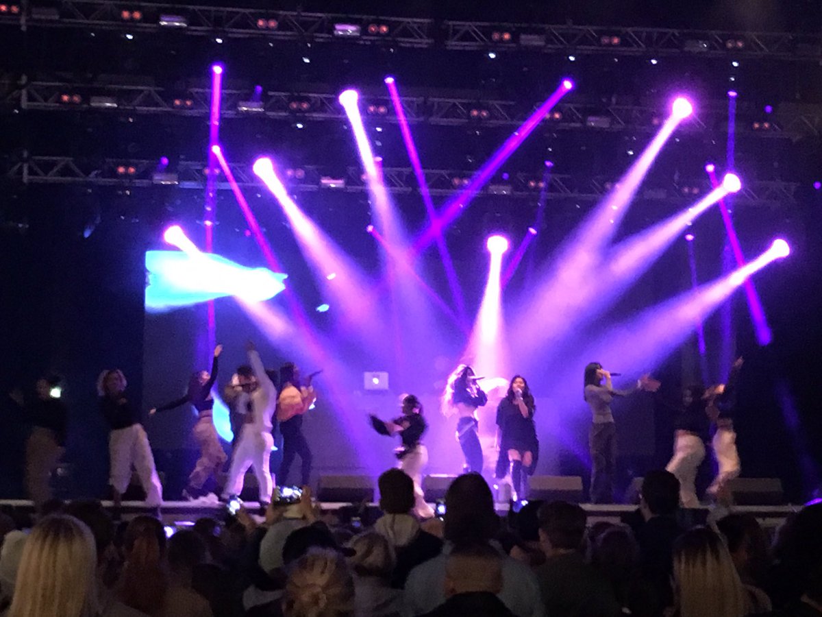 Simsalabim så trollade Queen Linda Pira fram resten av hiphop Sveriges bästa #lindapira #power