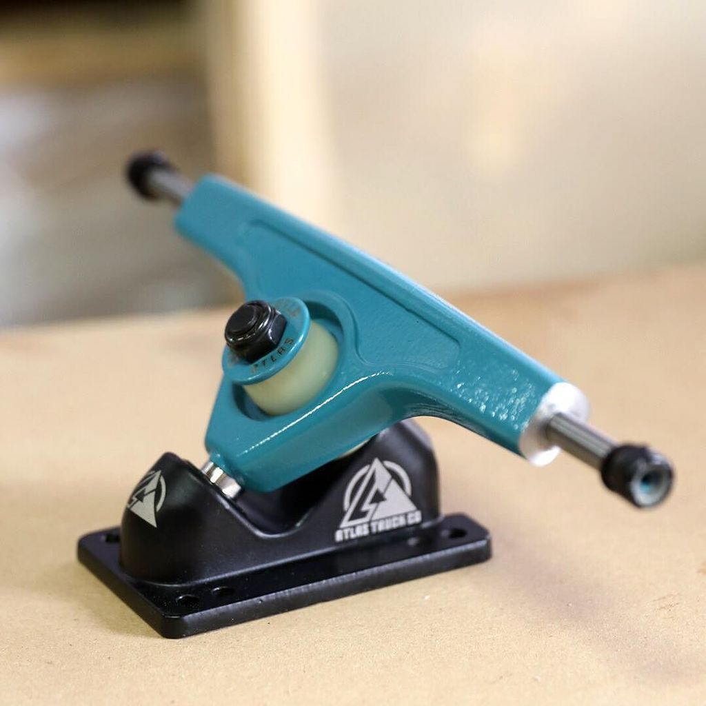 Custom 40* baseplate Atlas setup! #atlastruckco #longboardtrucks #customskate ift.tt/2fUEwDk