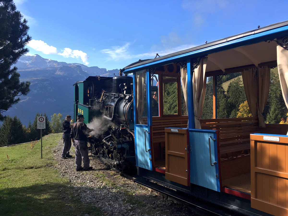 Frisch revidiert neu im Einsatz: Lok 7 und Wagen B17