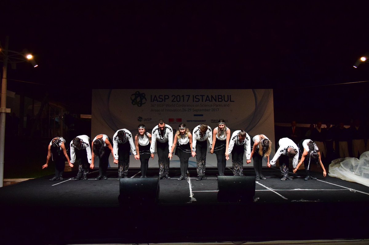 IASPistanbul's tweet photo. Before the gala dinner, the guests enjoy beautiful dance show! 🙂#IASPIstanbul https://t.co/JsXmBssaJz
